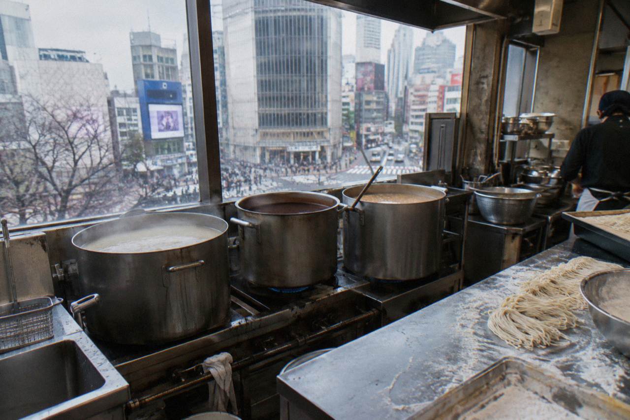 Tokyo: Shibuya Ramen Cooking Class: Make Tonkotsu, Shoyu & Miso